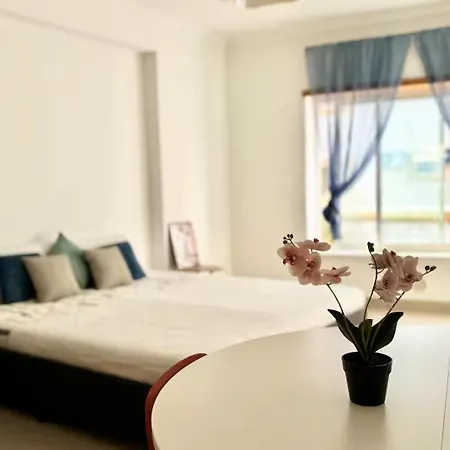 Apartment Sanctuary Comfort - Free Parking & Ac *