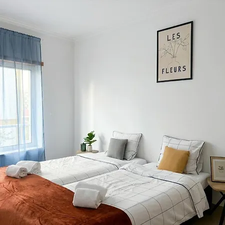 Sanctuary Comfort - Free Parking & Ac Apartment